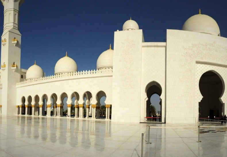 Falling Rents Expatriate Housing in Abu Dhabi, U.A.E.